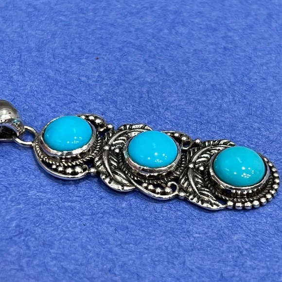 Arizona Sleeping Beauty Turquoise Sterling Silver Trilogy Pendant Neckla… - Picture 5 of 14